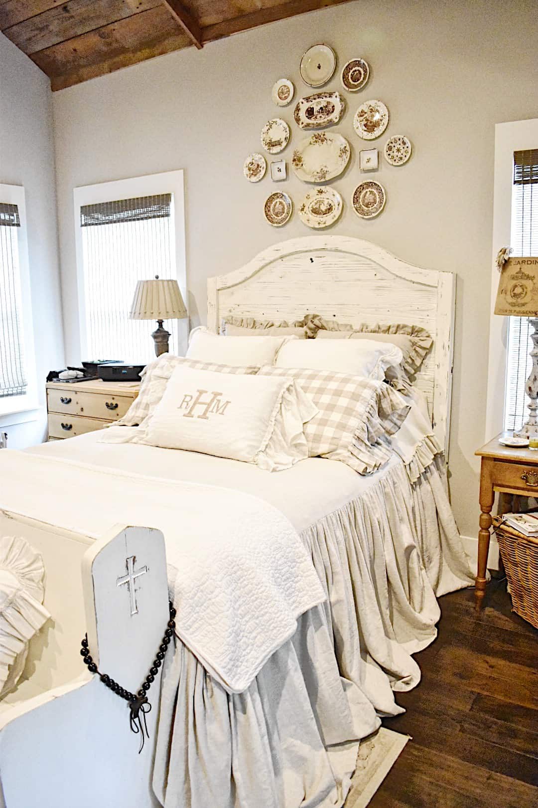 bed linen layering Archives Vintage Home Designs